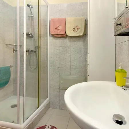 Palheiro Familiar 1 *